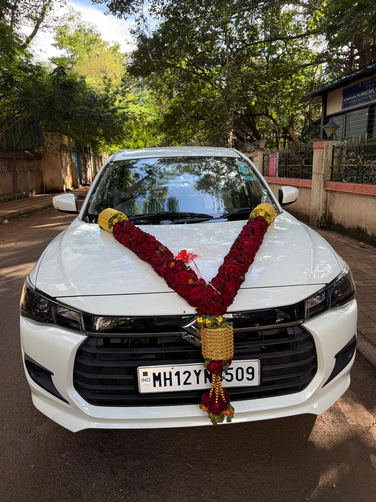 Maruti Suzuki dzire available on rent in pune