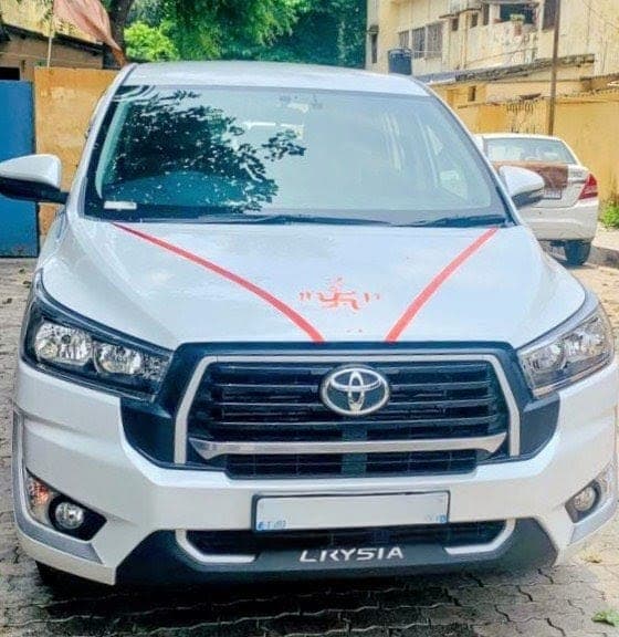 Toyota innova crysta available on rent in mumbai