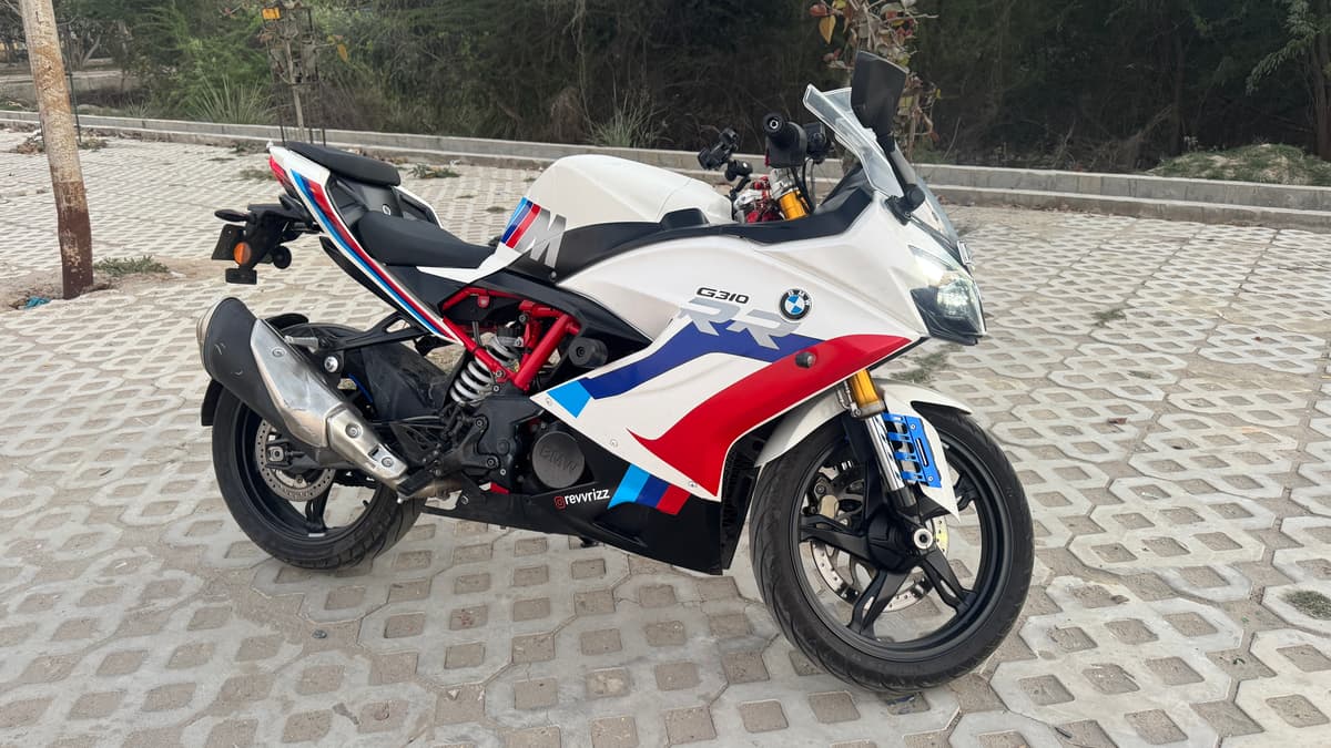 BMW g310 rr available on rent in delhi
